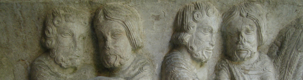 Fresques d'une colonne du cloître de la cathédrale de Sainte-Marie de Gérone