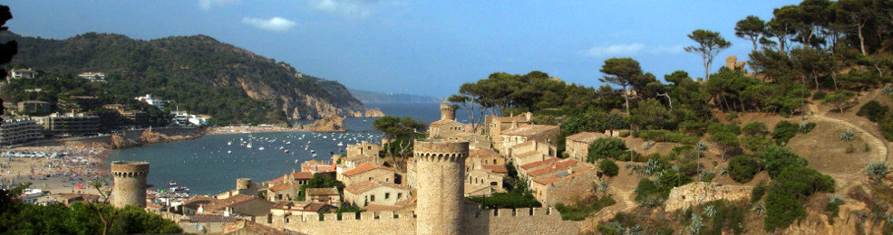 La baie et les murailles de Tossa de Mar